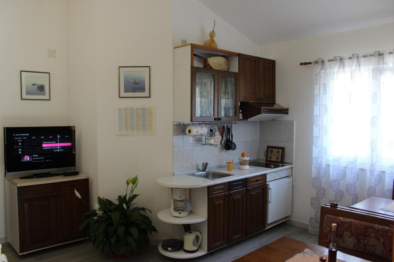 Apartment Benten Drvenik (Split-Dalmatia)
