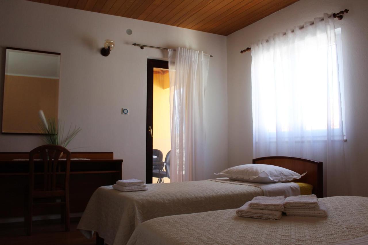 Benten * Drvenik (Split-Dalmatia)