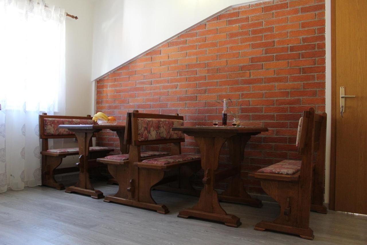 Apartment Benten Drvenik (Split-Dalmatia)