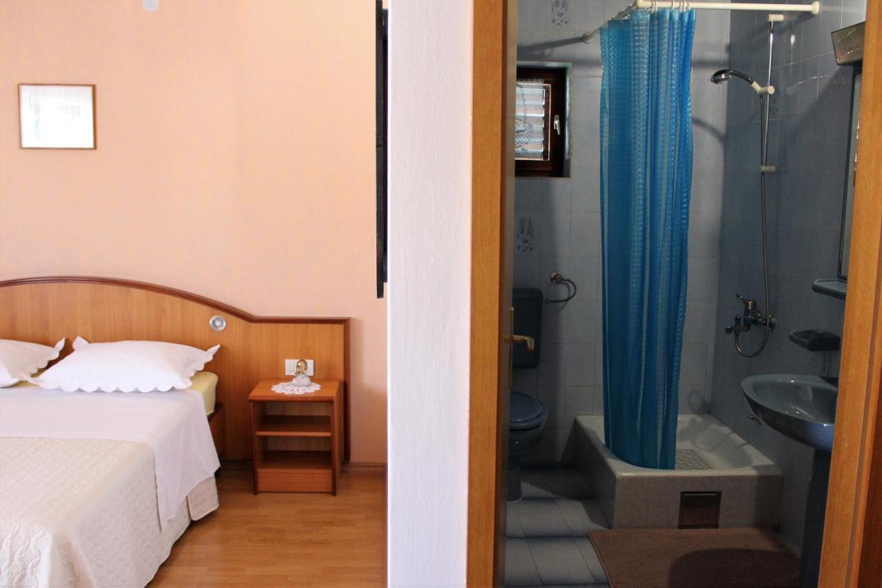 Benten * Drvenik (Split-Dalmatia)
