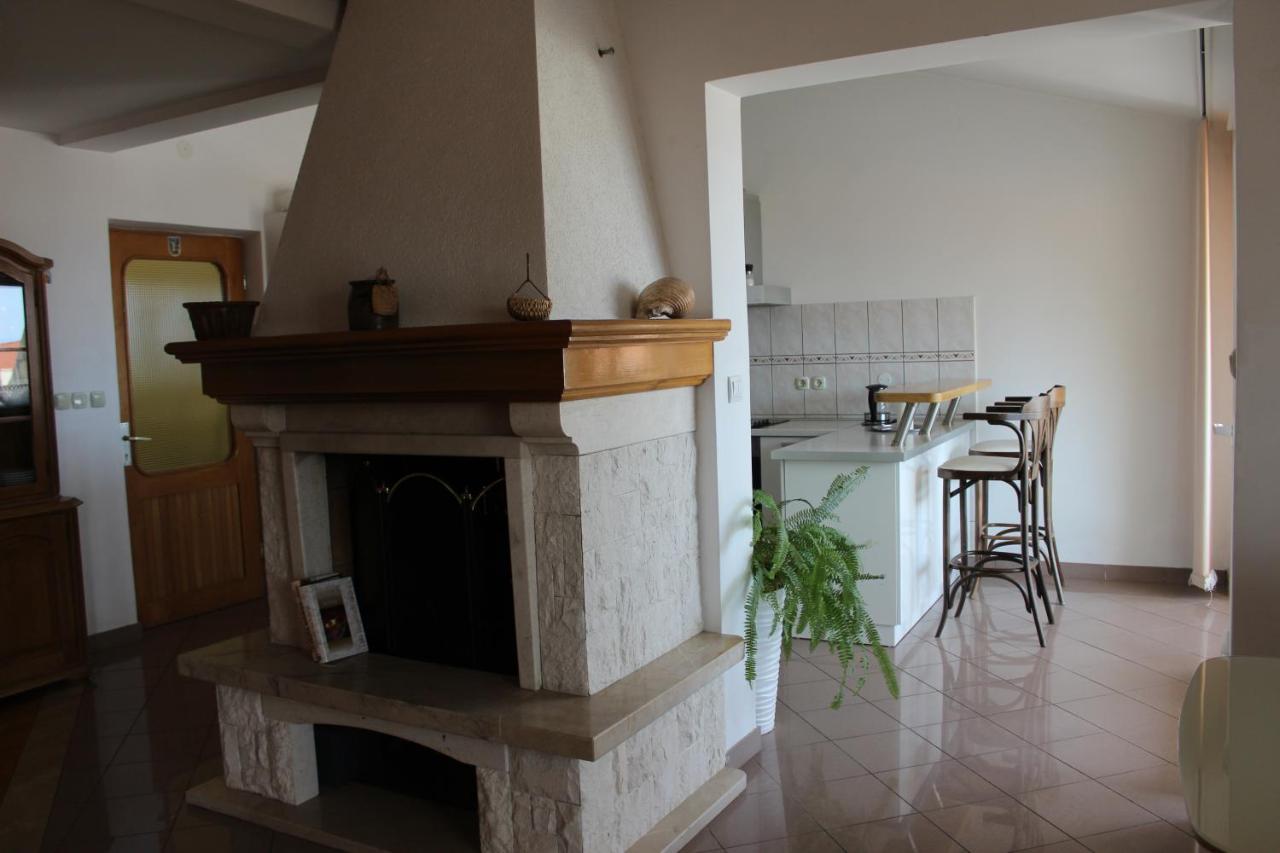 Benten * Drvenik (Split-Dalmatia)