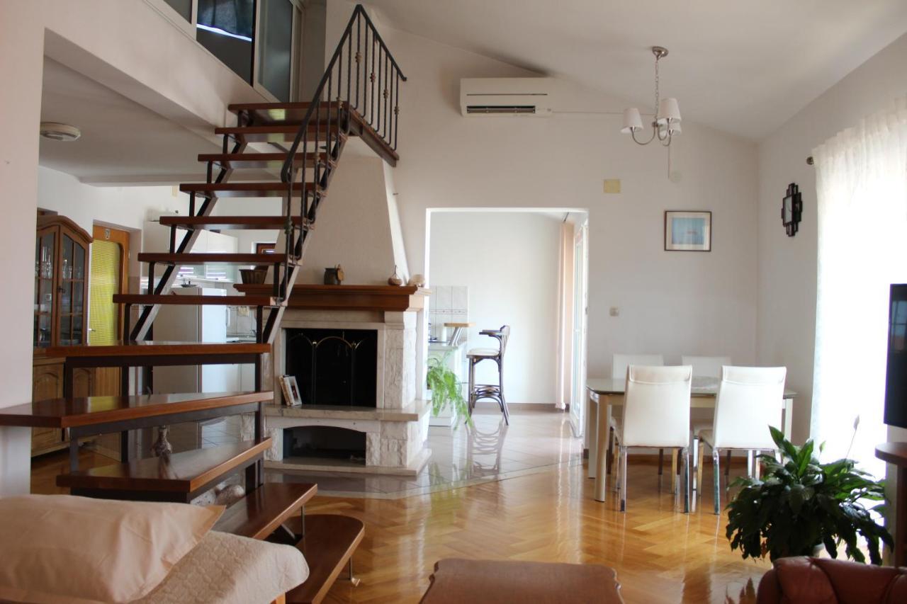 Apartment Benten Drvenik (Split-Dalmatia)